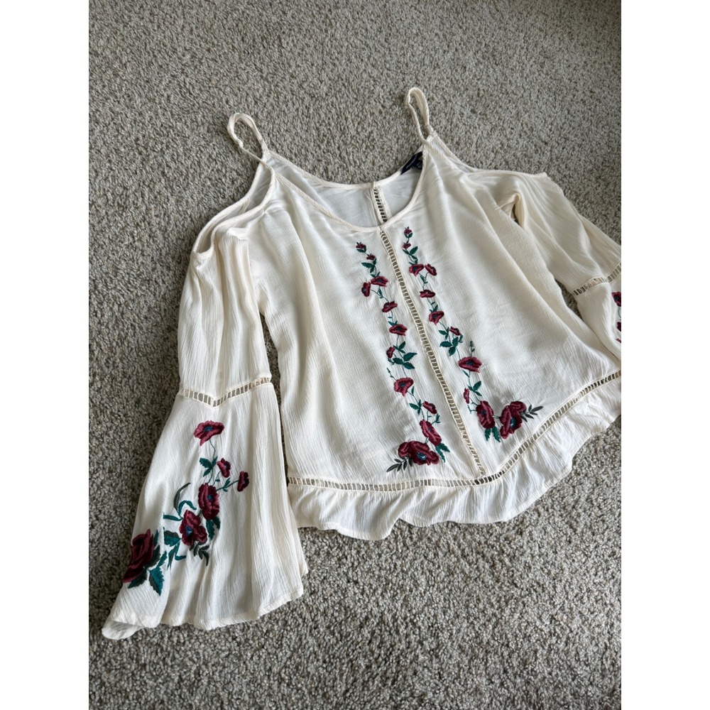 American Eagle Floral Embroidered‎ Cold Shoulder Bell Sleeve Top Ivory Small